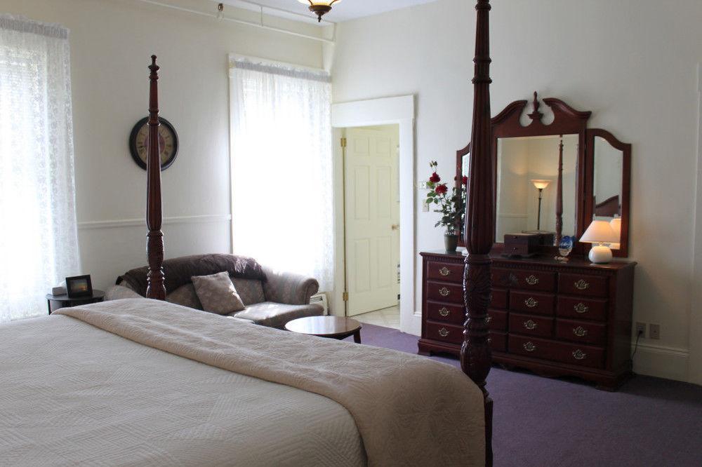 Kennedy Inn St. Andrews By The Sea Экстерьер фото